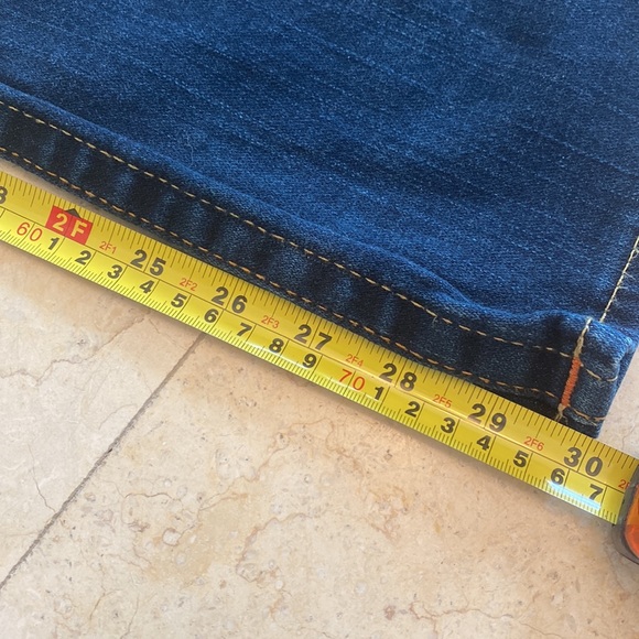 True Religion Women’s flare jeans size 27 - Picture 11 of 12